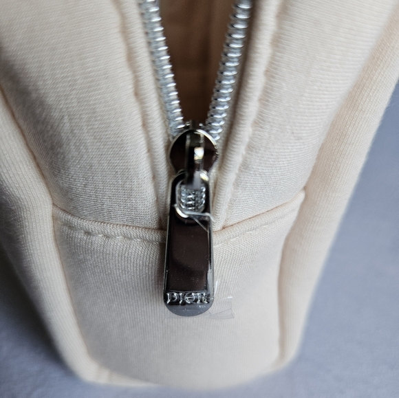 NEW DIOR MAKEUP POUCH BAG - Picture 4 of 7